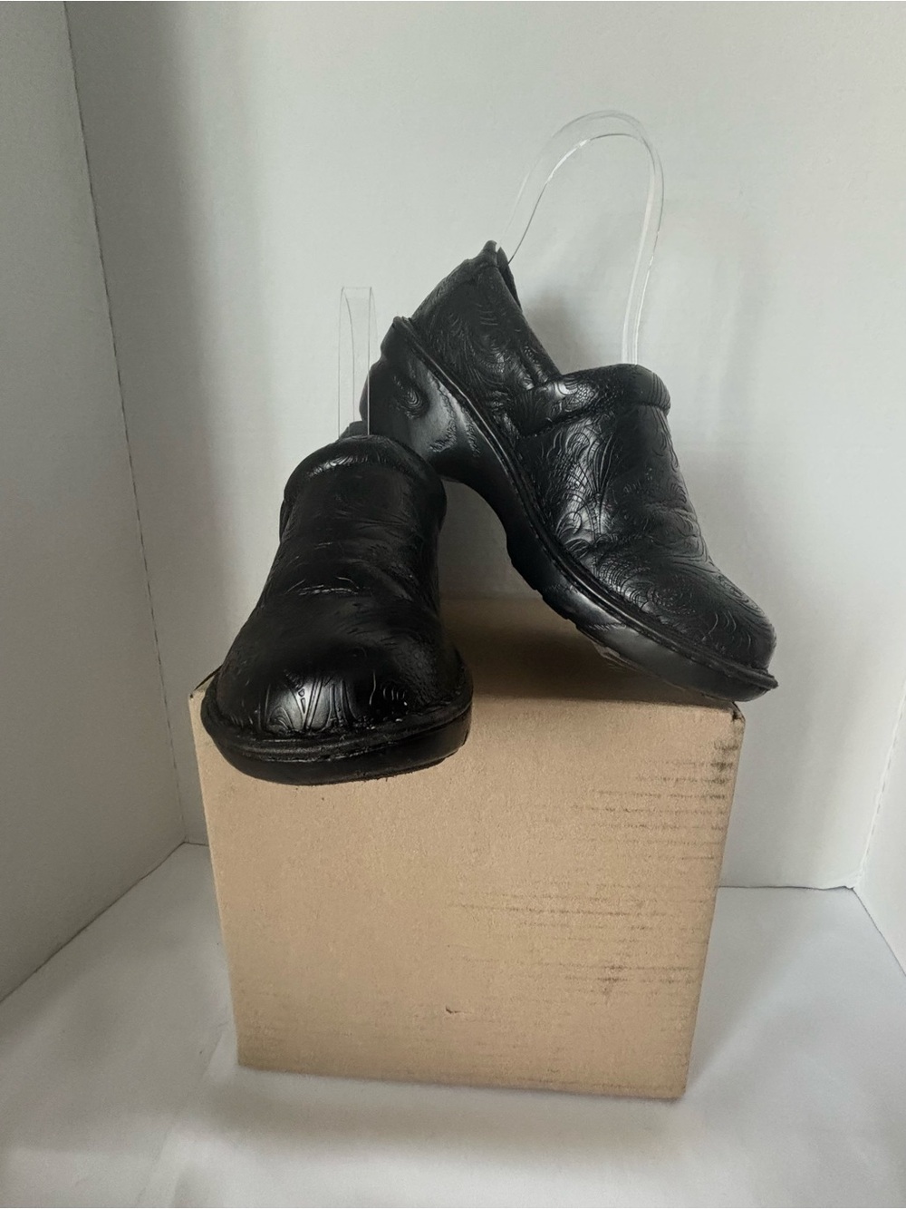 NEW B.O.C Black SLIP ON BLACK  CLOGS EMBOSSED WORK SHOES  SZ  9
